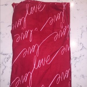 Lula Roe Holiday Valentine leggings